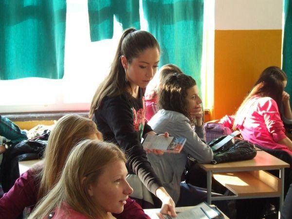 U poseti  &scaron;koli &ldquo;Milenko Verkić Ne&scaron;a&rdquo; u Pećincima