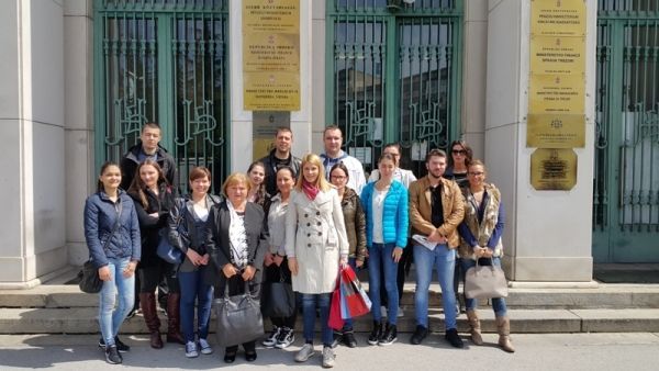 Pravni fakultet za privredu i pravosuđe i Fakultet za ekonomiju i inženjerski menadžment u poseti Poreskoj Upravi Novi Sad