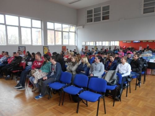 FIMEK u poseti Tehničkoj školi „Mileva Marić Ajnštajn“ iz Novog Sada