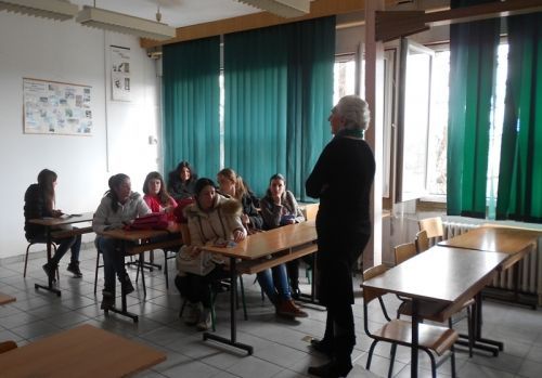 FIMEK i Pravni fakultet za privredu i pravosuđe predstavili se maturantima Srednje hemijske &scaron;kole &ldquo;Pavle Savić&ldquo; u Novom Sadu