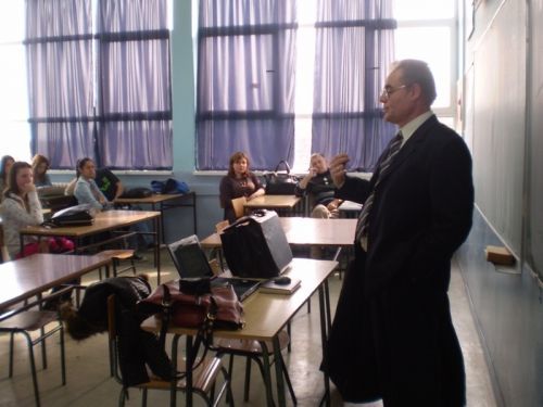 U ekonomskoj školi „Vuk Karadžić“ u Staroj Pazovi održana tribina na temu „Menadžment kao profesija budućnosti“