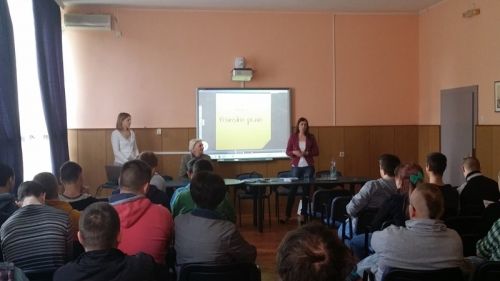 Pravni fakultet za privredu i pravosuđe u Novom Sadu i Fimek zajedno u poseti  Mašinskoj školi u Novom Sadu