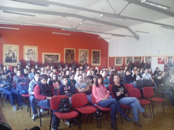 Srednja građevinska &scaron;kola u Novom Sadu srdačno primila predstavnike FIMEK-a