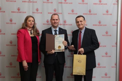 VELIKA ZLATNA MEDALJA ZA KVALITET U OBLASTI OBRAZOVANJA