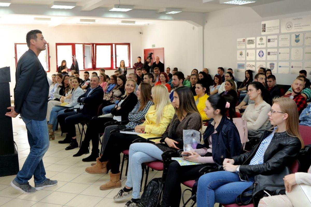 Odbojka&scaron; Vladimir Grbić održao motivaciono predavanje na FIMEK&ndash;u