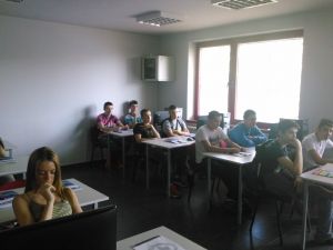 Đaci srednje Ma&scaron;inske &scaron;kole Novi Sad odslu&scaron;ali predavanje &bdquo;Dru&scaron;tvene mreže" na FIMEK-u