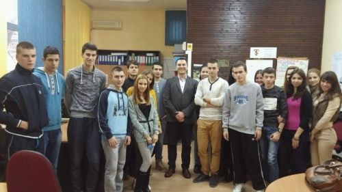 FIMEK I PRAVNI FAKULTET U POSETI EKONOMSKO-TRGOVINSKOJ &Scaron;KOLI &bdquo;JOVAN TRAJKOVIĆ&ldquo; U ZRENJANINU 8.12.2014.