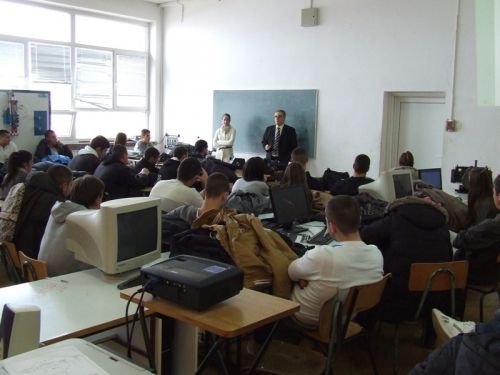 FIMEK posetio tehničku &scaron;kolu &bdquo;Mihajlo Pupin&ldquo; u Inđiji