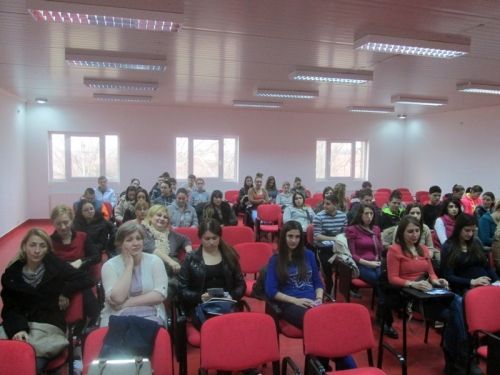 FIMEK i Pravni fakultet za privredu i pravosude predstavljeni maturantima u Kuli