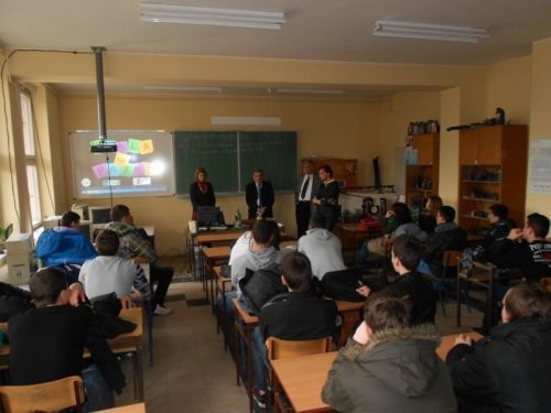 Srednje &scaron;kole u Kanjiži i Novom Kneževcu srdačno primile predstavnike FIMEK-a i Pravnog fakulteta za privredu i pravosuđe