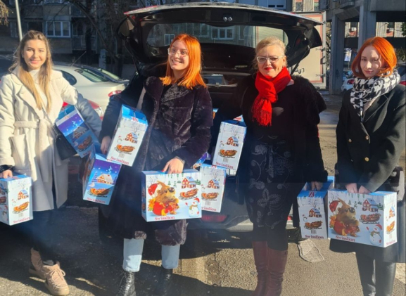 NOVOGODI&Scaron;NJI PAKETIĆI ZA DECU